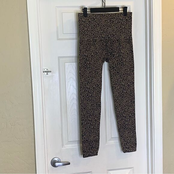 Spanx Look At Me Now Seamless Leggings Leopard Print Size 2X - Picture 1 of 7